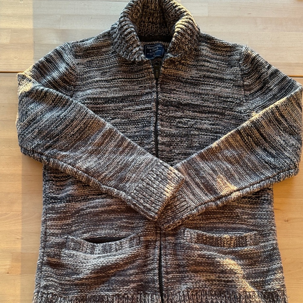 Abercrombie & Fitch Men's Black and White Zip-Up Sweater